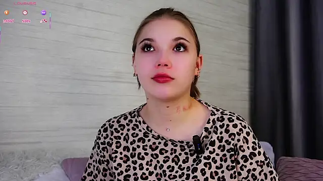 Snapshot of SolBurri chatting on 03/21/26, 01:21 SolBurri online show from 03/21/26, 01:21