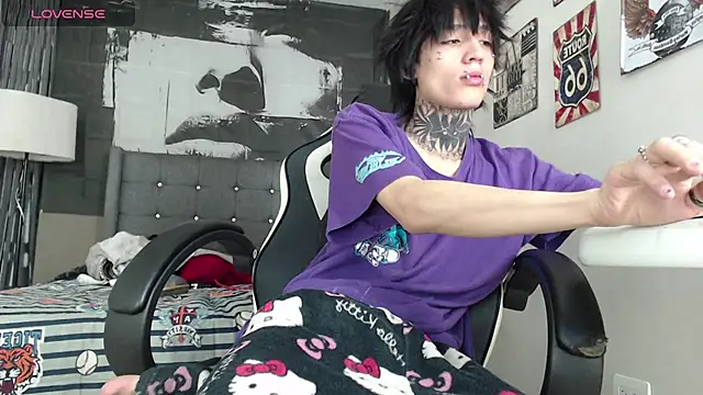 koryu skull online show from 12/16/25, 12:04