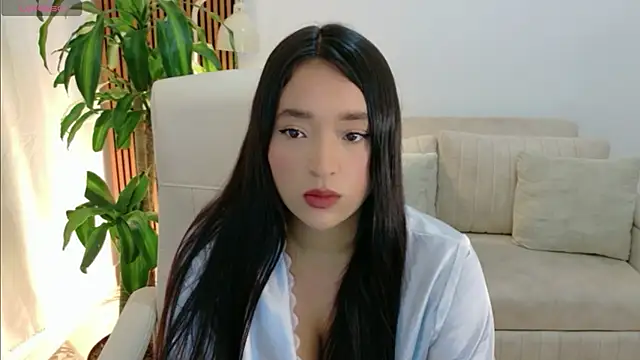 IAM  ZARA online show from 06/16/26, 07:49