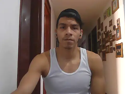 Snapshot of Patrick3_5556 chatting on 03/20/26, 12:21 Patrick3 5556 online show from 03/20/26, 12:21