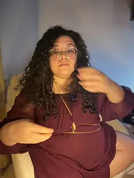 Snapshot of VanesssaMilf_ chatting on 06/19/26, 01:32 VanesssaMilf online show from 06/19/26, 01:32
