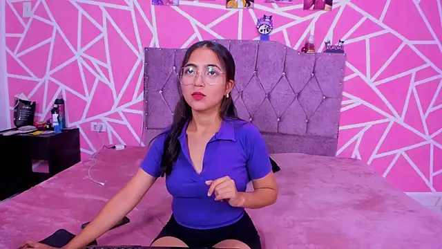 Natalia star25  online show from 12/17/25, 10:27