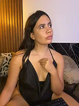 Snapshot of ValentinaEliot chatting on 02/08/26, 03:32 ValentinaEliot online show from 02/08/26, 03:32