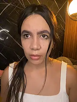 Snapshot of ValentinaEliot chatting on 02/14/26, 02:19 ValentinaEliot online show from 02/14/26, 02:19