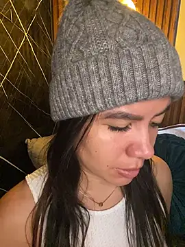 Snapshot of ValentinaEliot chatting on 04/01/26, 01:41 ValentinaEliot online show from 04/01/26, 01:41