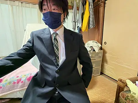 Snapshot of Hirokazu_12 chatting on 02/11/26, 02:27 Hirokazu 12 online show from 02/11/26, 02:27