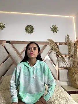 Zoey dim online show from 12/20/25, 08:38