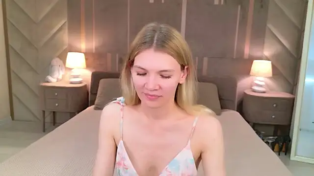 Vivien Hans online show from 06/09/26, 03:45