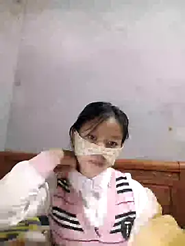 Snapshot of Ly-ly123 chatting on 12/14/25, 08:57 Ly-ly123 online show from 12/14/25, 08:57