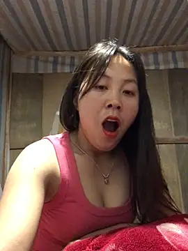 Snapshot of bae-asian chatting on 04/18/26, 10:10 bae-asian online show from 04/18/26, 10:10