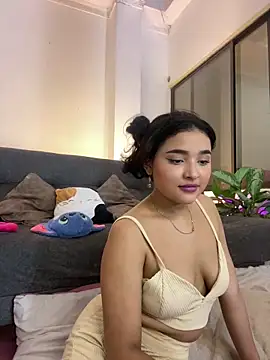 ladulcemary  online show from 02/02/26, 08:07