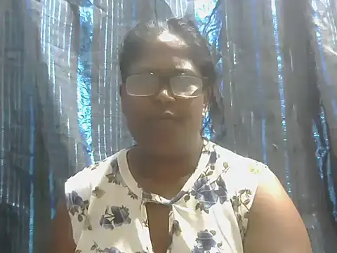 Snapshot of Exotic_indian95 chatting on 12/16/25, 05:01 Exotic indian95 online show from 12/16/25, 05:01