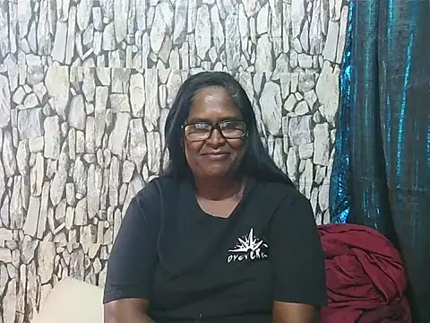 Snapshot of Exotic_indian95 chatting on 01/08/26, 05:43 Exotic indian95 online show from 01/08/26, 05:43