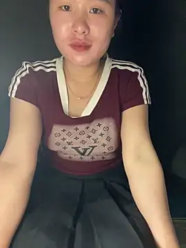 Lylyk2 online show from 12/15/25, 11:14