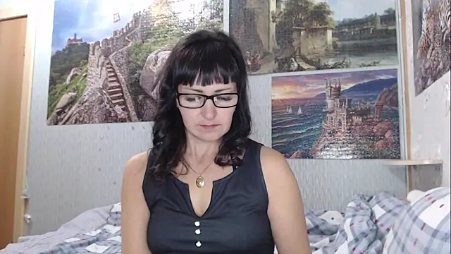 Snapshot of Eila_Morigan chatting on 12/15/25, 11:36 Eila Morigan online show from 12/15/25, 11:36