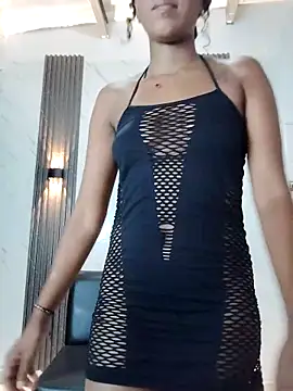 Snapshot of CaramelDesire chatting on 04/11/26, 01:32 CaramelDesire online show from 04/11/26, 01:32