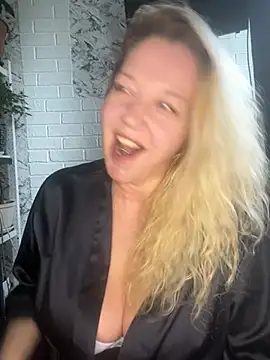 JenniferCarmen online show from 05/16/26, 06:43