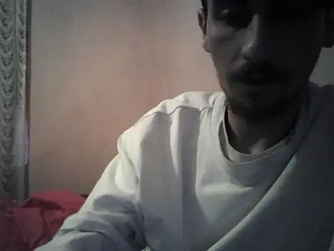 Snapshot of Hon3ySlim chatting on 12/15/25, 07:01 Hon3ySlim online show from 12/15/25, 07:01