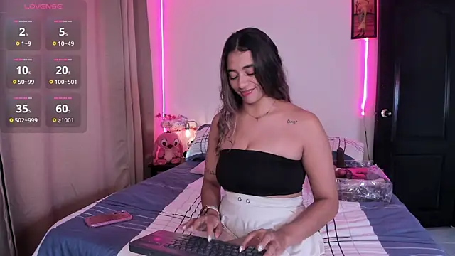 Snapshot of lexxa_ chatting on 12/15/25, 08:02 lexxa online show from 12/15/25, 08:02