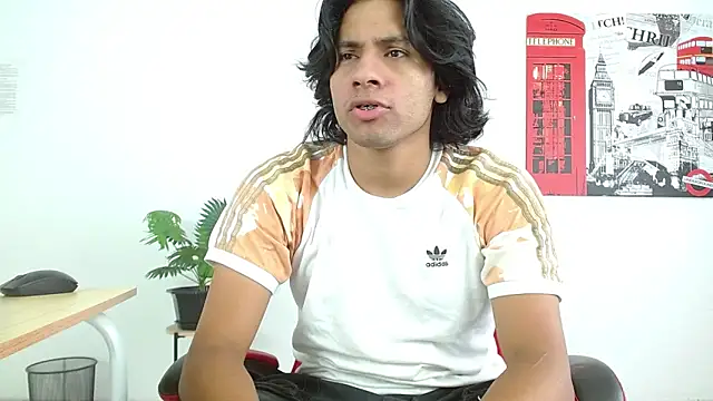 Snapshot of Jackcumm18 chatting on 12/13/25, 08:47 Jackcumm18 online show from 12/13/25, 08:47