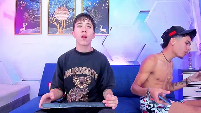 Alex jeins at online show from 01/18/26, 02:10