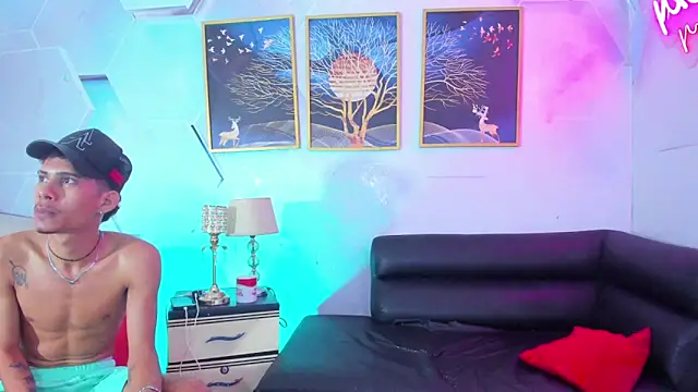 Alex jeins at online show from 02/09/26, 02:10