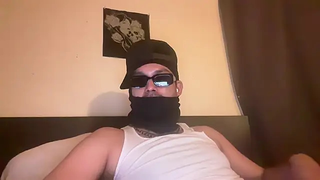 Snapshot of angelblanco chatting on 03/11/26, 01:39 angelblanco online show from 03/11/26, 01:39