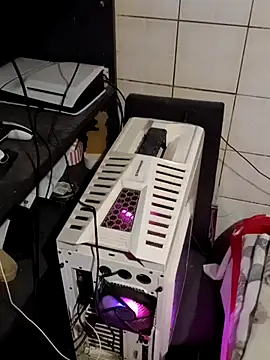 Snapshot of Pintiliescu chatting on 12/15/25, 10:36 Pintiliescu online show from 12/15/25, 10:36