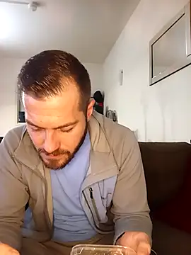 cheekycherryx online show from 03/17/26, 09:51