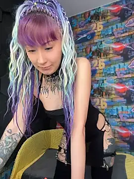 Tattoo  Moon online show from 04/30/26, 08:31