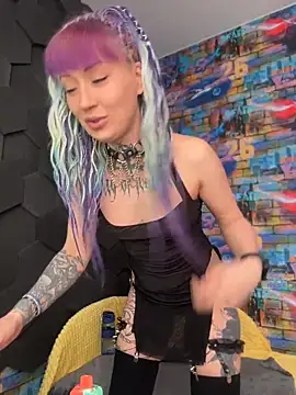 Tattoo  Moon online show from 04/30/26, 10:47