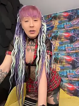 Tattoo  Moon online show from 05/07/26, 12:38