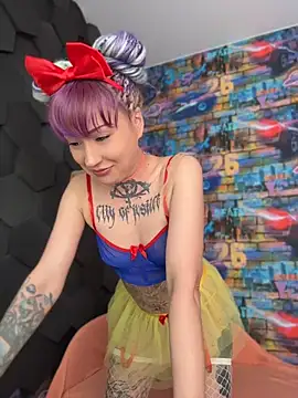 Tattoo  Moon online show from 05/13/26, 12:19