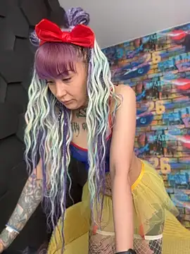 Tattoo  Moon online show from 05/14/26, 12:17
