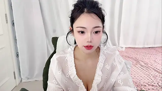 yuanbao8888 online show from 04/18/26, 06:06