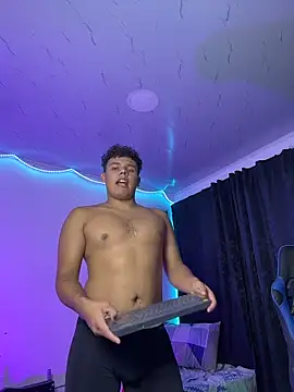 Snapshot of michael_iron chatting on 12/15/25, 12:15 michael iron online show from 12/15/25, 12:15