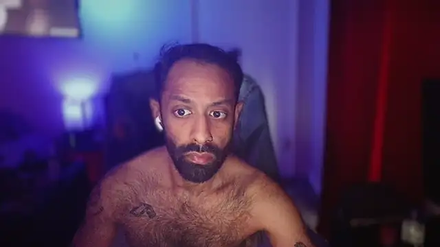 Snapshot of LilBrownPKB chatting on 02/16/26, 07:43 LilBrownPKB online show from 02/16/26, 07:43