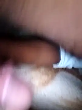 Snapshot of Kwiky7 chatting on 12/22/25, 02:25 Kwiky7 online show from 12/22/25, 02:25