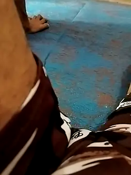 Snapshot of Kwiky7 chatting on 03/29/26, 09:53 Kwiky7 online show from 03/29/26, 09:53