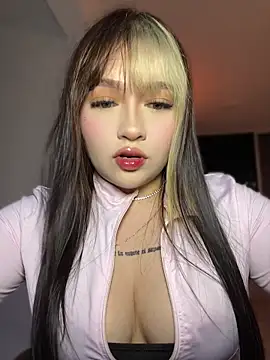 Daniela ruizz online show from 05/12/26, 02:30