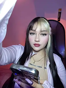 Daniela ruizz online show from 06/16/26, 04:04