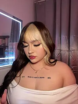 Daniela ruizz online show from 06/19/26, 05:23
