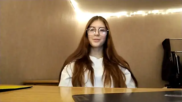 Snapshot of VictorinaMccorey chatting on 12/20/25, 01:07 VictorinaMccorey online show from 12/20/25, 01:07