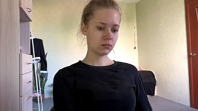 ZaidaSchwarten online show from 06/03/26, 05:10