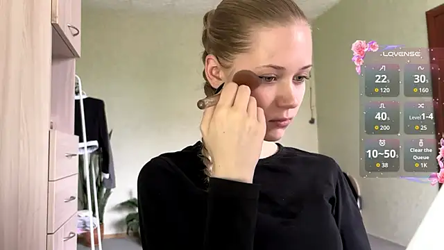 ZaidaSchwarten online show from 06/12/26, 05:28