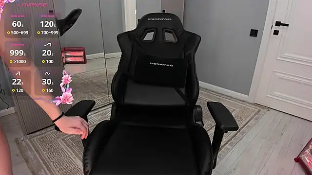 Snapshot of lovelymikky chatting on 02/28/26, 03:18 lovelymikky online show from 02/28/26, 03:18