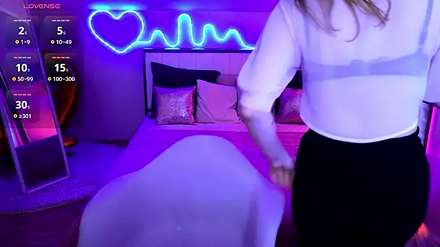 CarolainGilbert online show from 03/12/26, 05:13