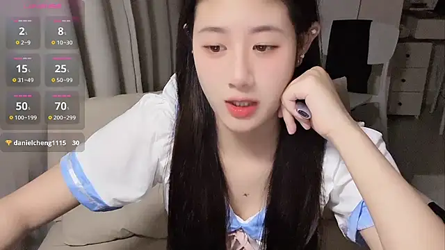 Yvonne-07 online show from 05/17/26, 04:58