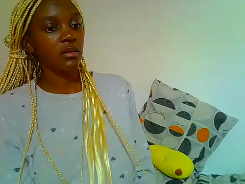 PetiteDoll 06 online show from 04/25/26, 02:14
