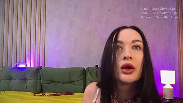 sasha strip online show from 04/18/26, 05:22